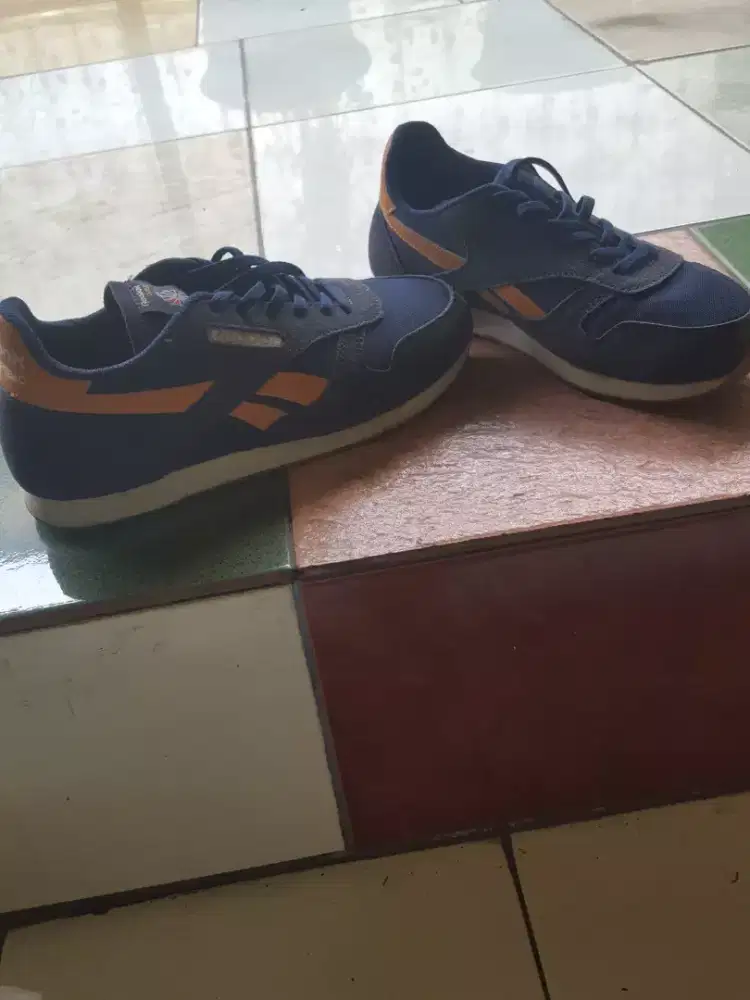 Sepatu reebok jarang pakai no 41