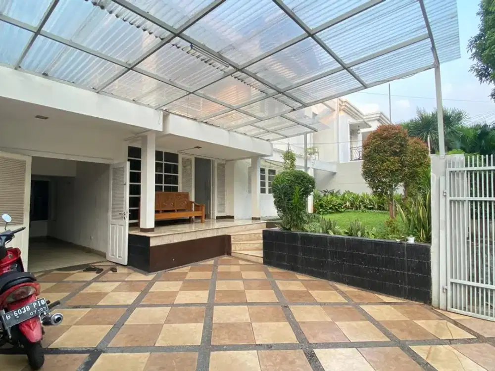 Rumah Disewa di Pondok Indah - Lokasi Strategis dan Aman