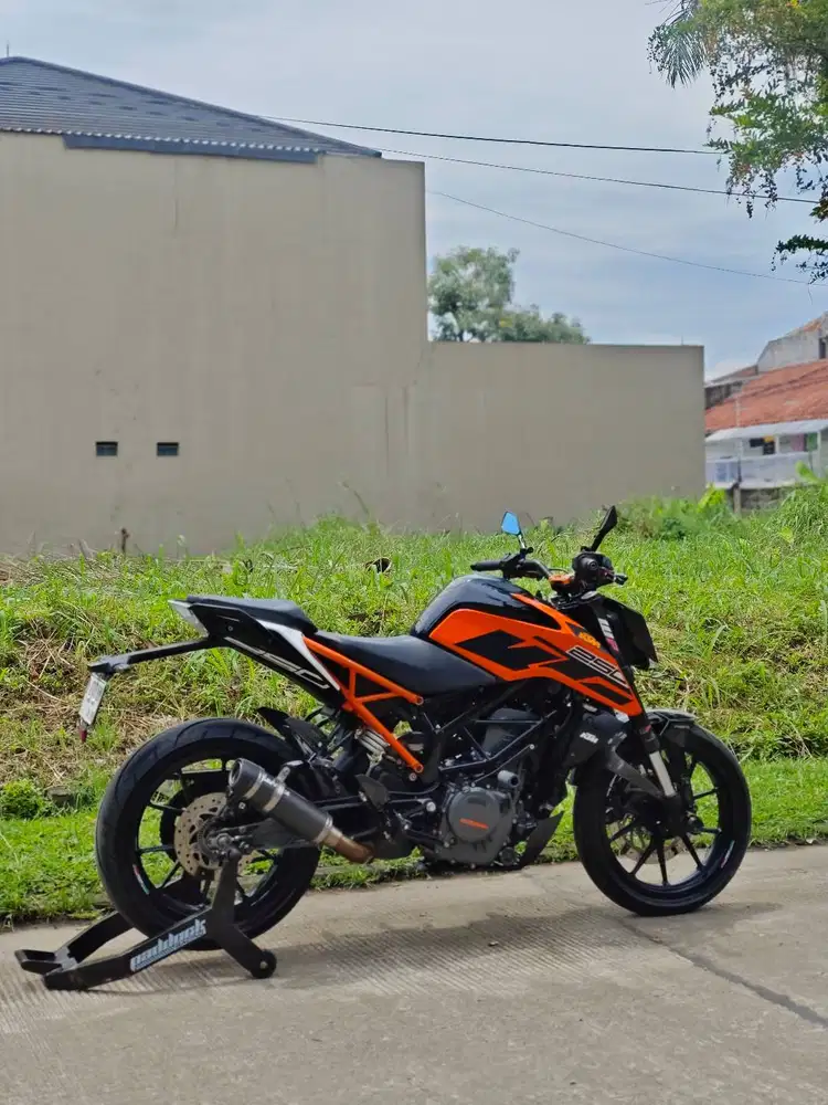 KM 8K AJA! KTM DUKE 250 ABS ORANGE 2017 PAJAK PANJANG SIAP NGEBUT