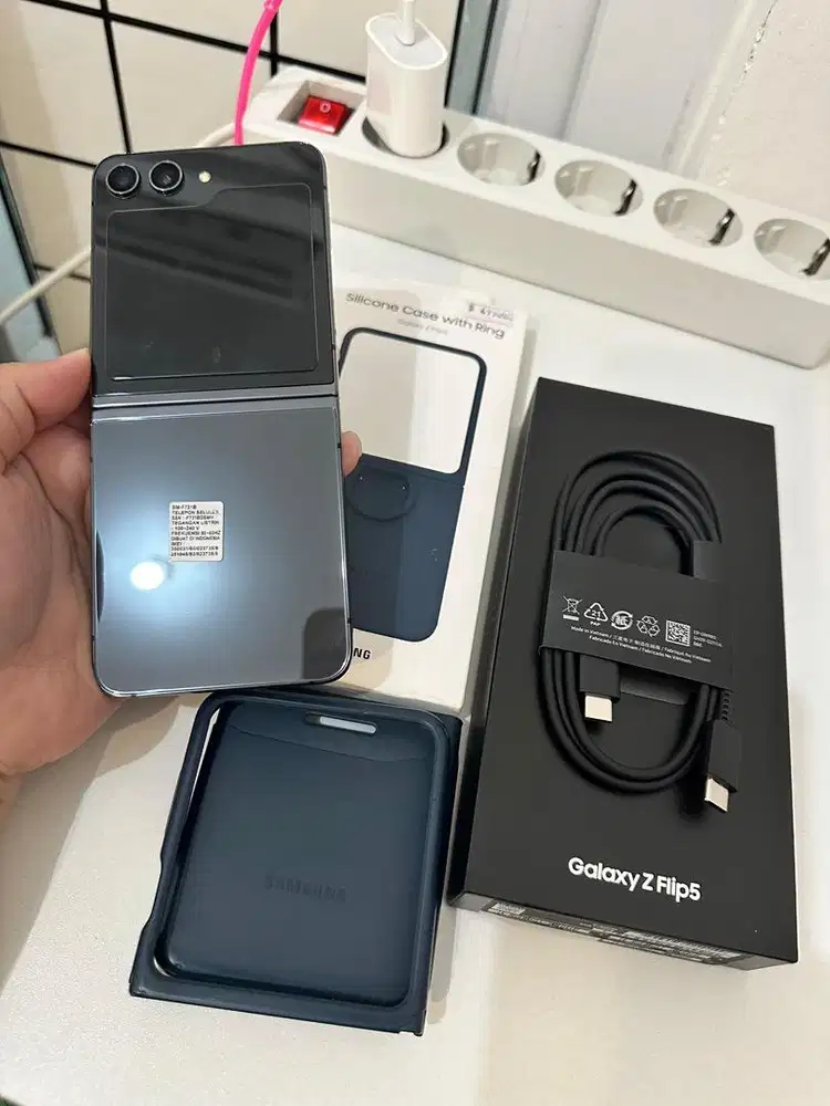Samsung Galaxy Flip 5