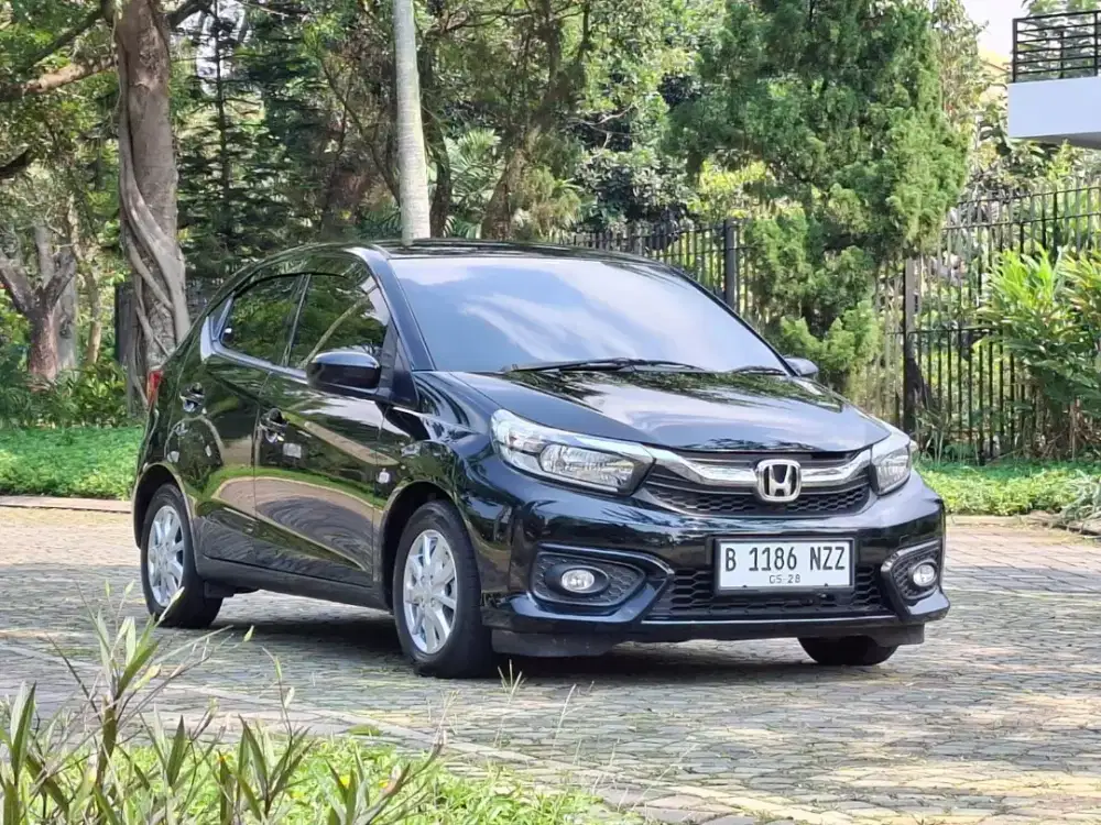 Honda Brio E Satya 1.2 Automatuc 2023  Bensin Hitam Metalik