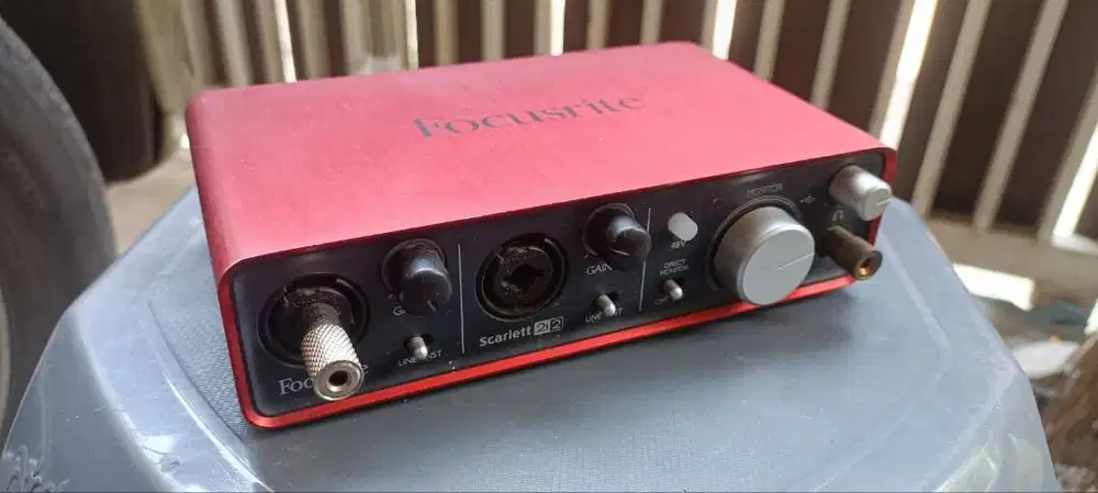 Focusrite Scarlett 2i2 (second)