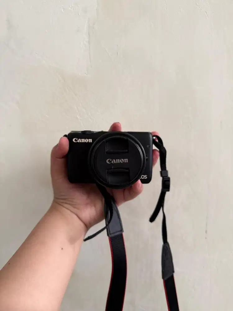 CANON M10 ( No Box)