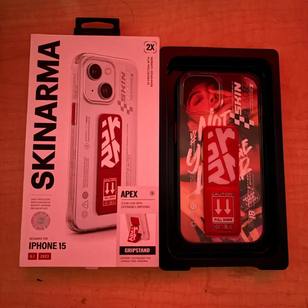 Skinarma iPhone 15