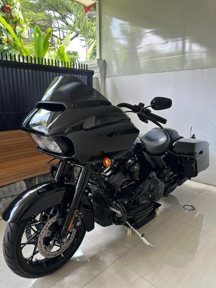Harley Davidson Road Glide 2023 Full Paper
