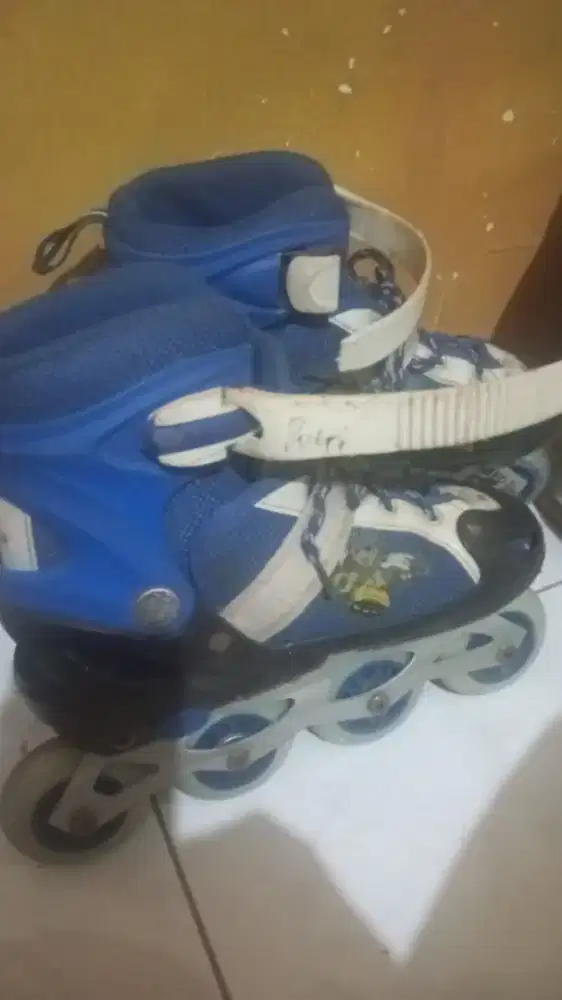 Sepatu roda anak2