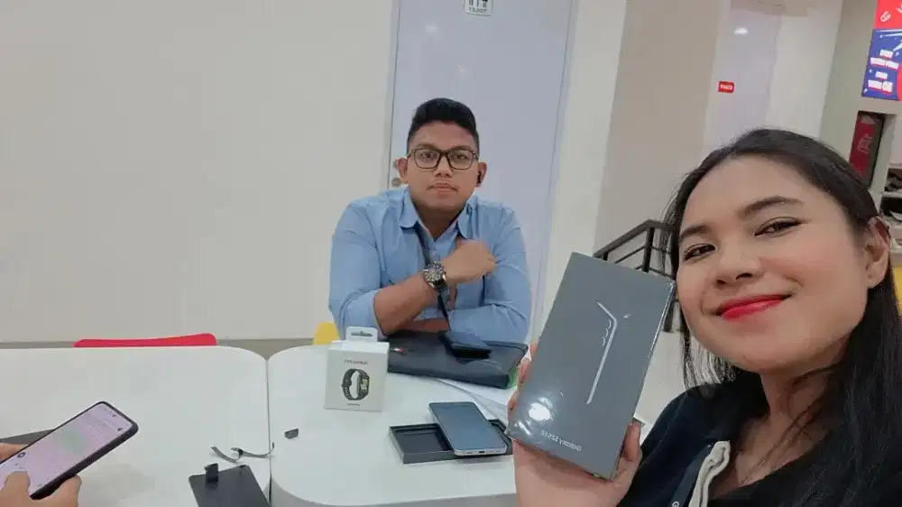 Handphone tab wearables samsung