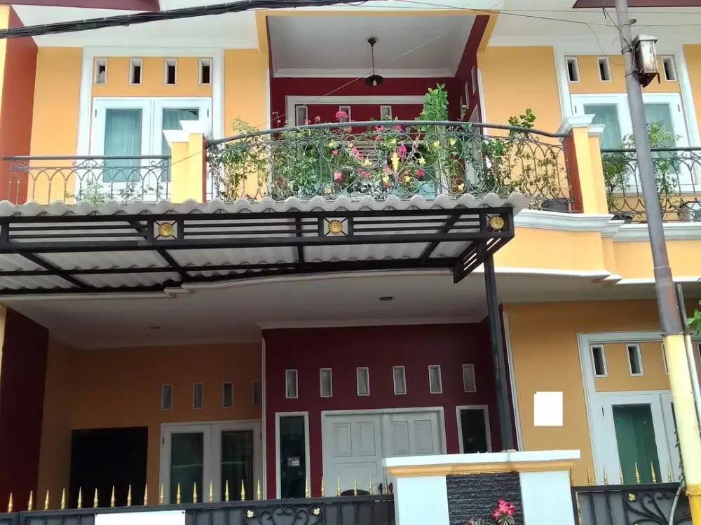 Rumah 5 Kamar Tidur Bebas Banjir dekat LRT Jatibening Baru J-30768