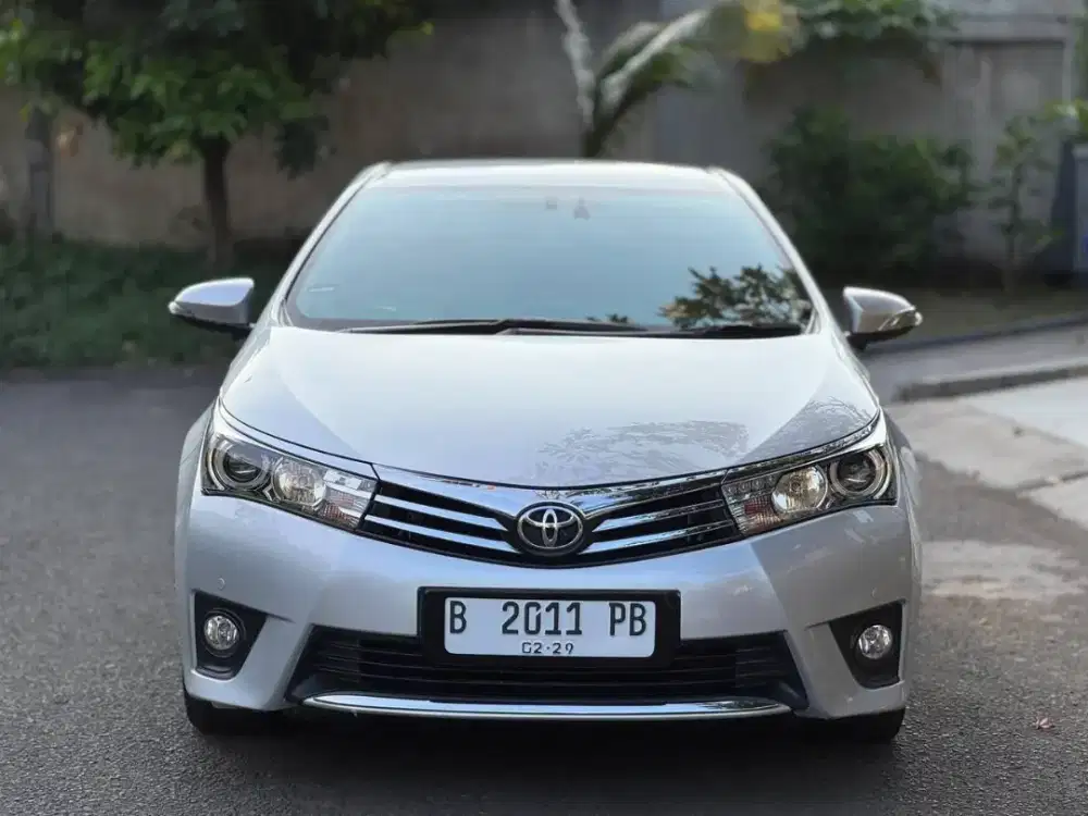 Altis 1.8 V at 2014 Silver