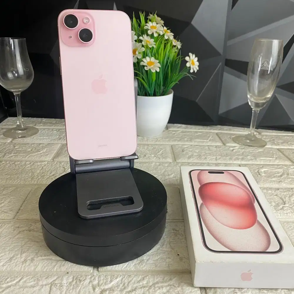 Iphone 15 128gb pink Ibox Garansi ON panjang Bisa COD dan TT