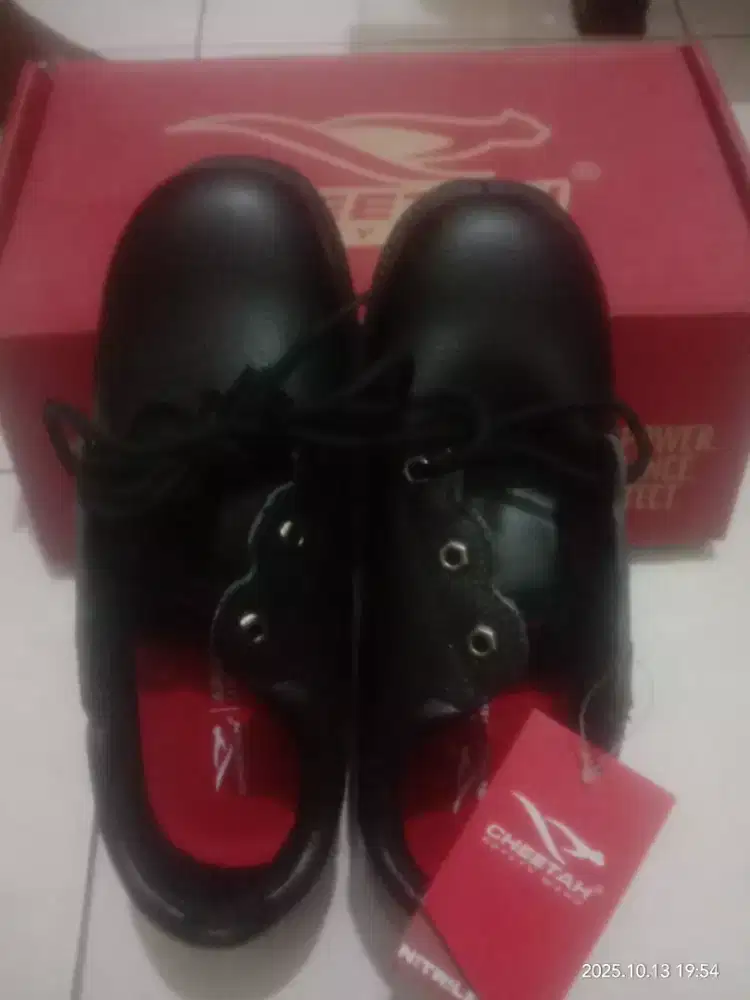 Maharin aja gan sepatu septy asli cheetah tahan panas