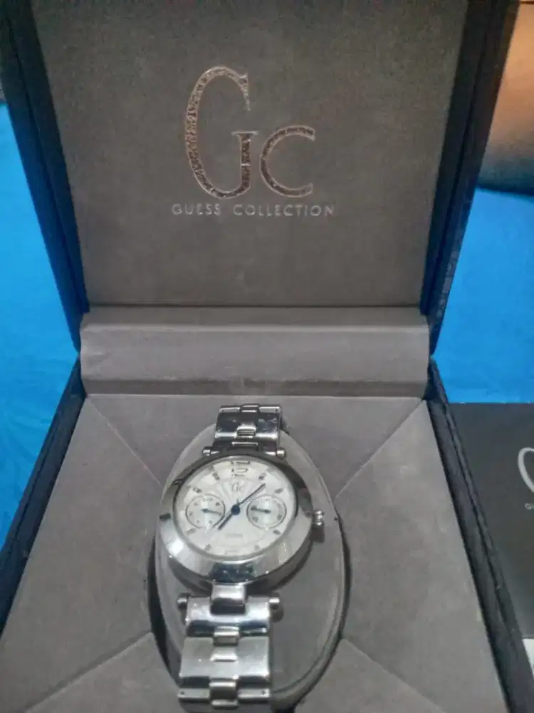 Dijual jam tangan guess asli 2007 pemakaian pribadi