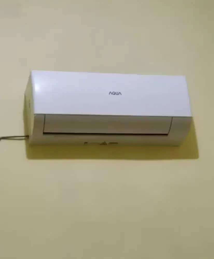 Dijual AC Aqua 1/2 pk baru pake 3bulan