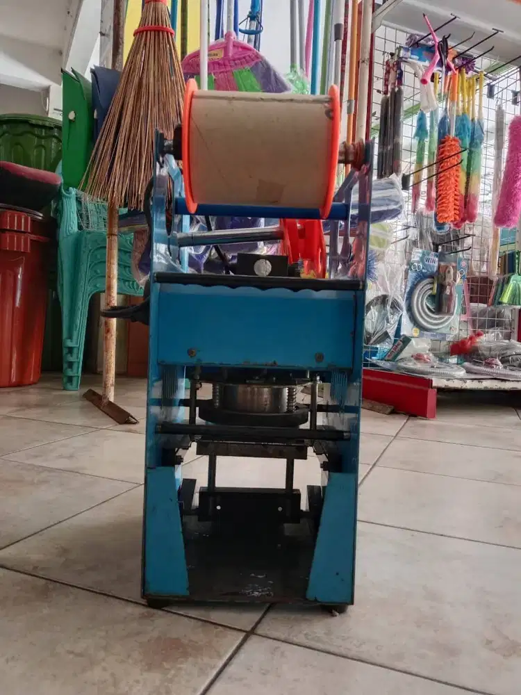MESIN PRESS CUP PLASTIK BONUS SEAL CUP