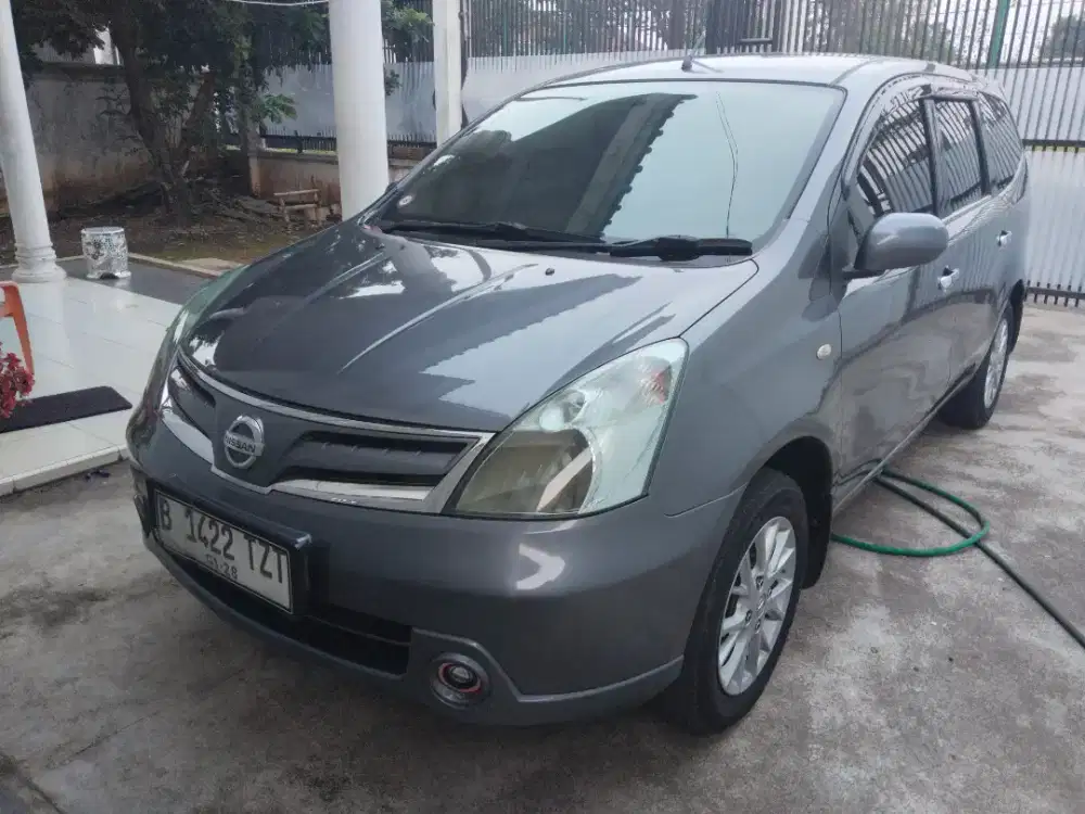 Livina matic 2012