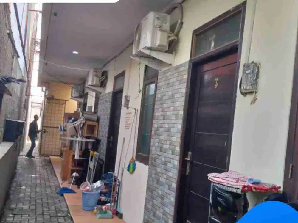Rumah kost 2lantai dikomplek kejaksaan karang Mulya samping Meruya
