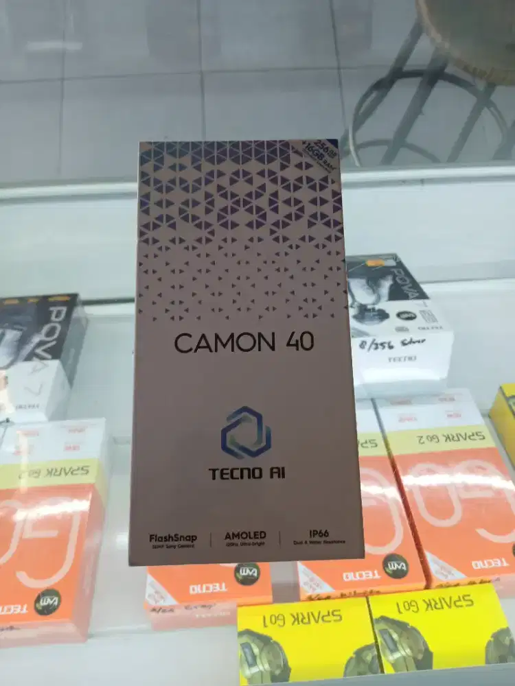 Tecno camon 40 8/256 New garansi resmi carlcare 13 bulan