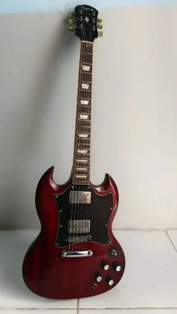 Gitar elektrik Epiphone SG standar cherry