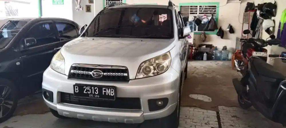 Daihatsu Terios TX manual 2013