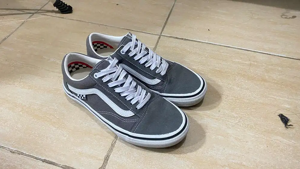 Sepatu Vans Skate Old Skool (Size 41)