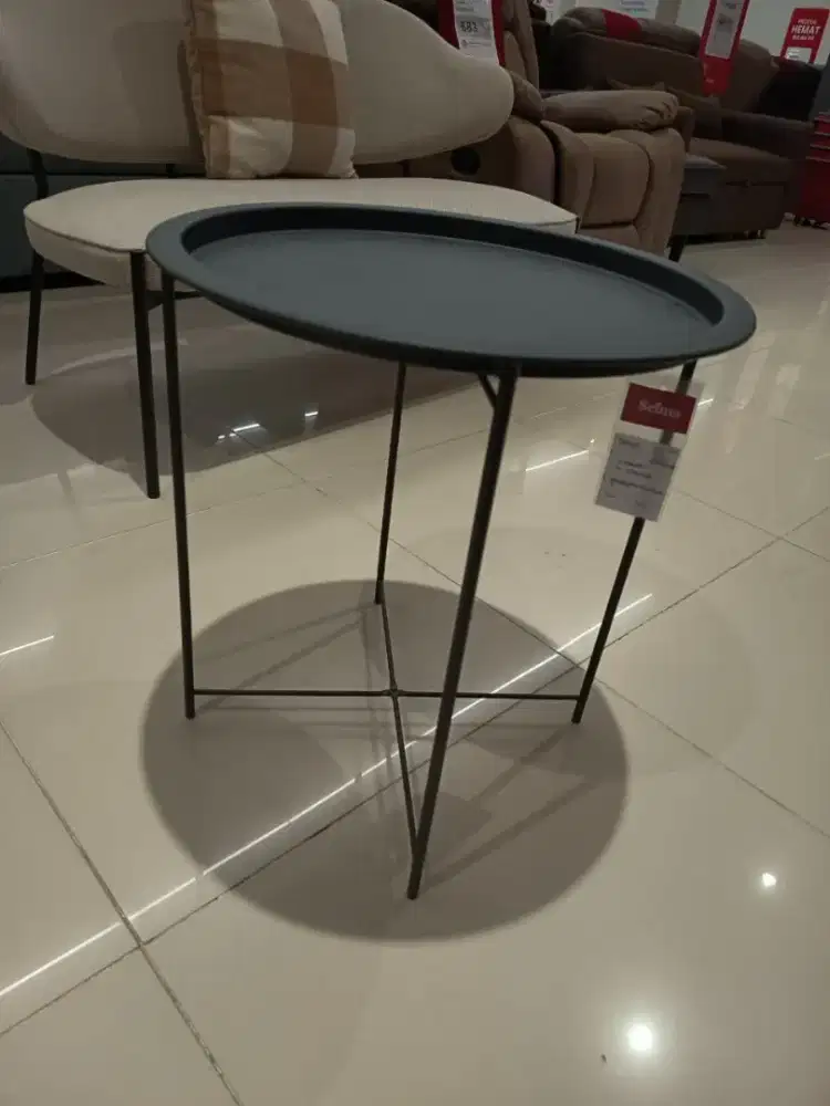 Meja Shawn end table
