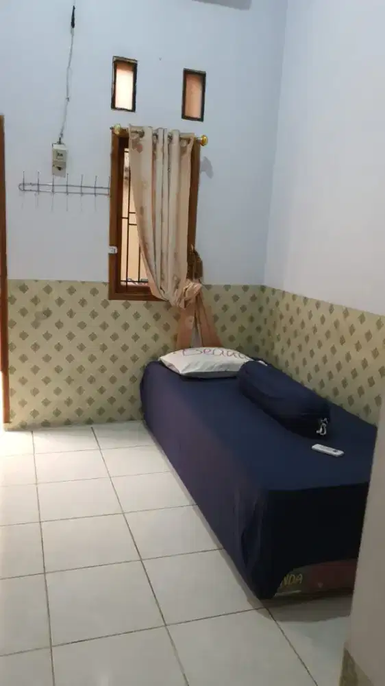 KOST BERSIH NYAMAN AMAN KHUSUS MUSLIMAH