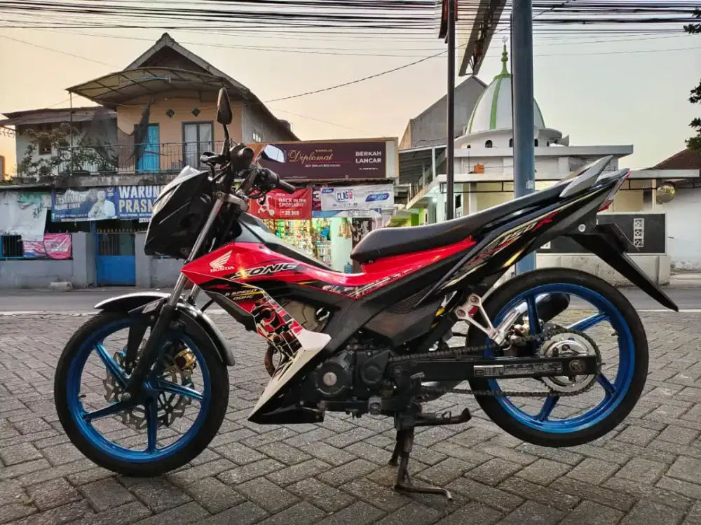 Honda Sonic 150R Tahun 2015