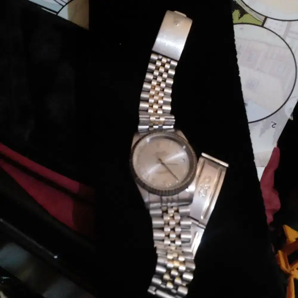 Jam rolex mesin hidup