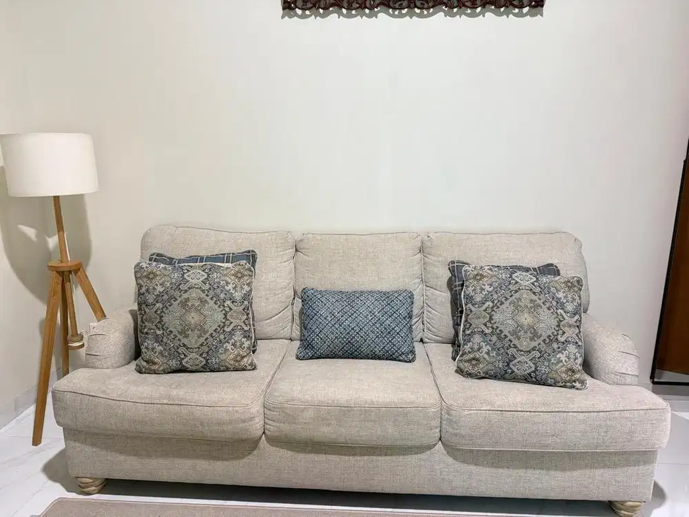 SOFA ASHLEY INFORMA
