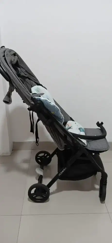 dijual stroller kondisi masih bagus dapat tasnya