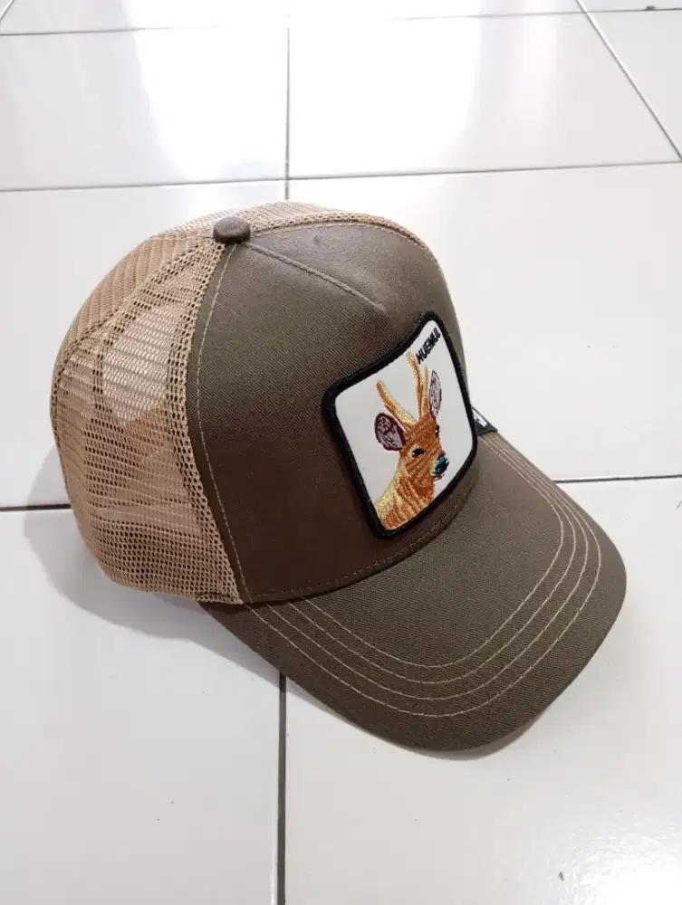 Topi jaring lengkung huemul
