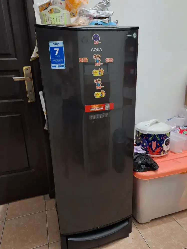 Kulkas Aqua 1 pintu D190