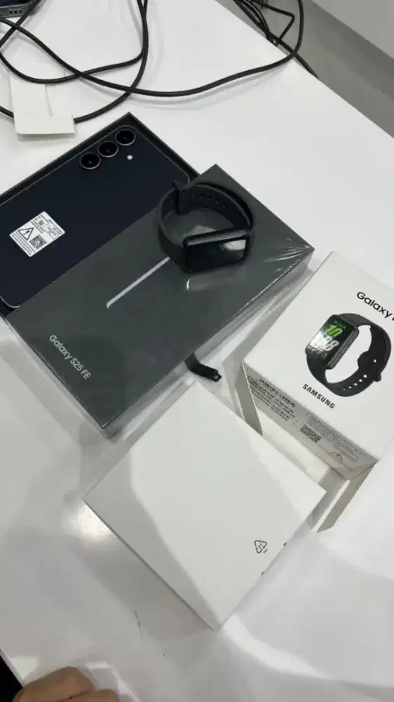 PROMO SAMSUNG GALAXY S25FE FREE FIT 3 SAMSUNG