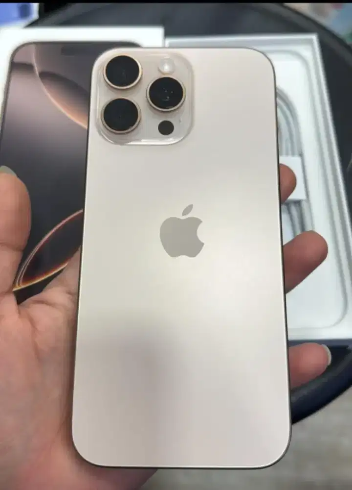 iphone 16 pro max 256 ibox like new bh 100 1 bulan pakai