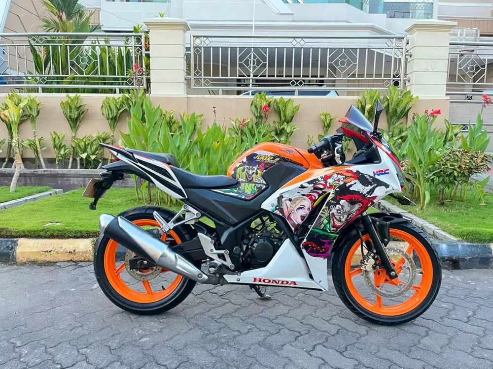 Honda CBR 150R 2016 Repsol Asli Mulus Trwat Istimewa