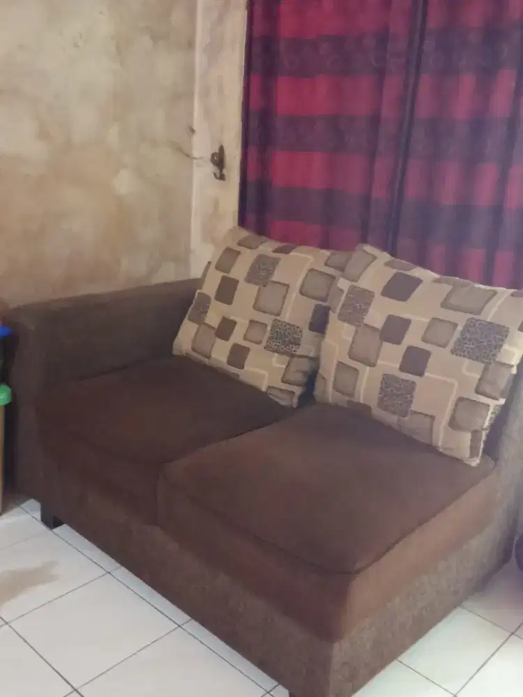 Sofa Single Cokelat Tua