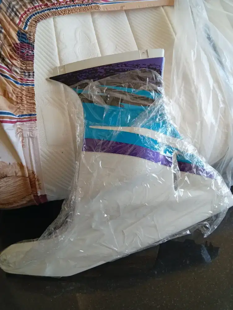 Fairing body kanan bawah Nsr R 94 95 ori