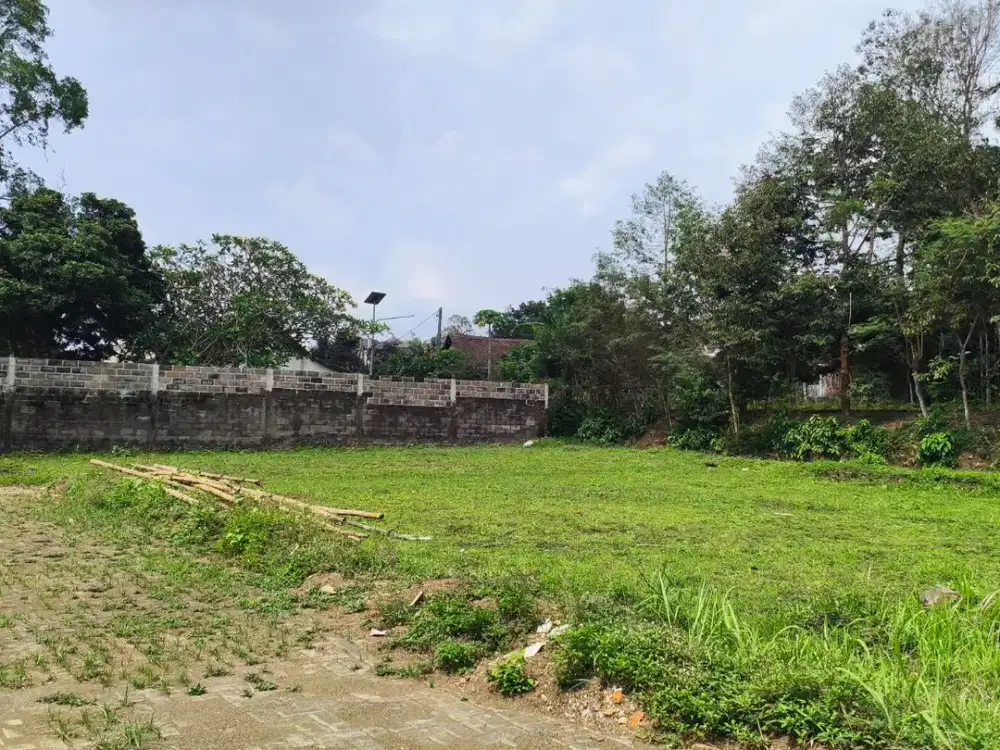 Rumah Inden Bangunan Baru 300 Juta an Dekat Gor Ken Arok Kota Malang