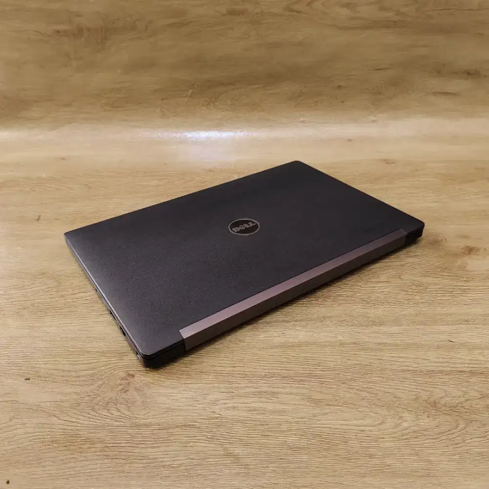 Laptop Dell Latitude Slim Core i5 Gen 7 Ram 12GB bonus Mouse Baru