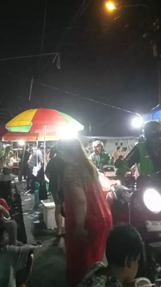 Di cari yg mau berjualan es di pasar malam