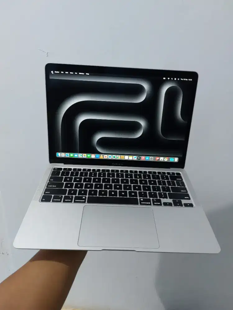 Macbook air 2020 Core i3 Ram 8/128gb Muluss