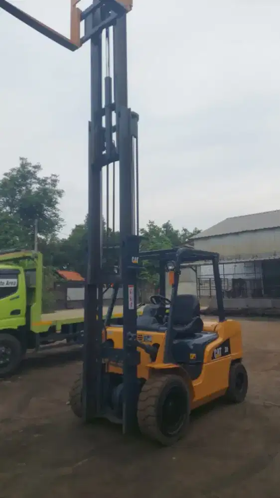 Forklift 3 Ton Caterpillar 2020 Threelift Mast 4,7 meter