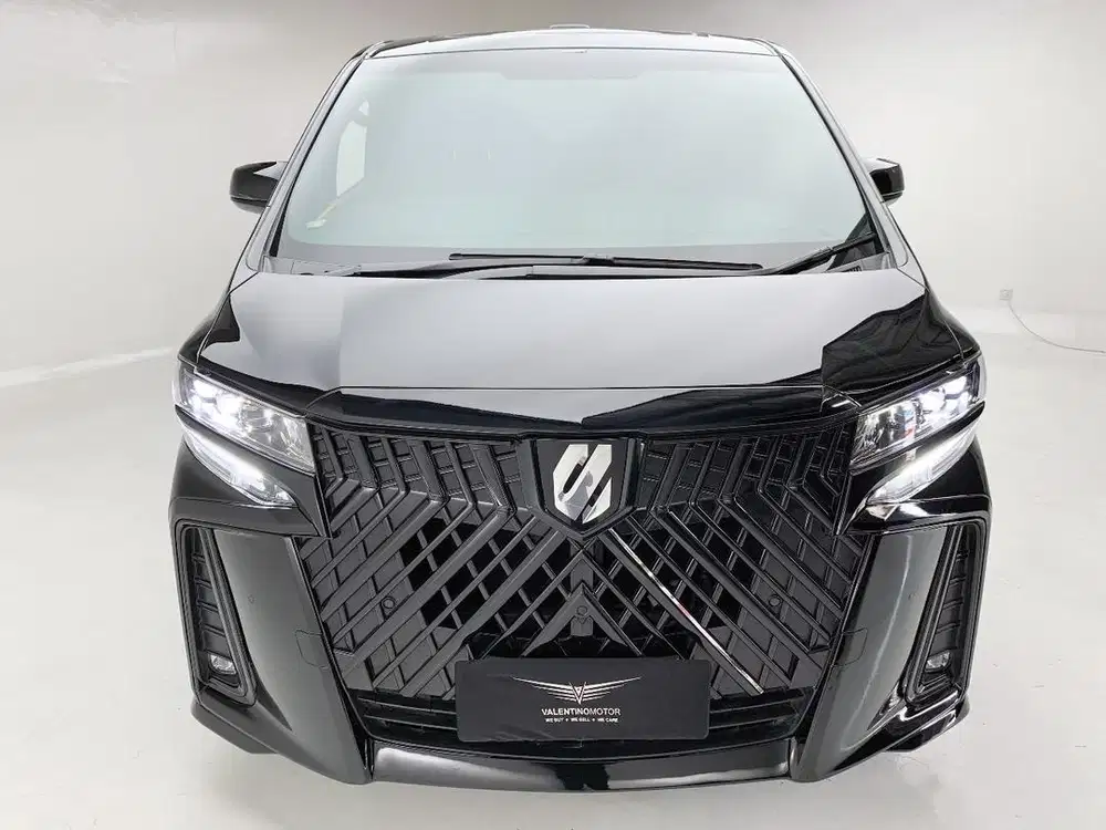 TOYOTA ALPHARD 3.5 Q EXECUTIVE LOUNGE 2017 – BLACK ON BLACK