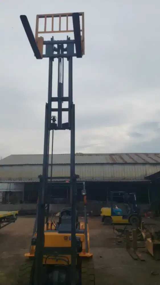 Forklift Threelift Mast 4,7 meter Caterpillar 3 Ton 2020