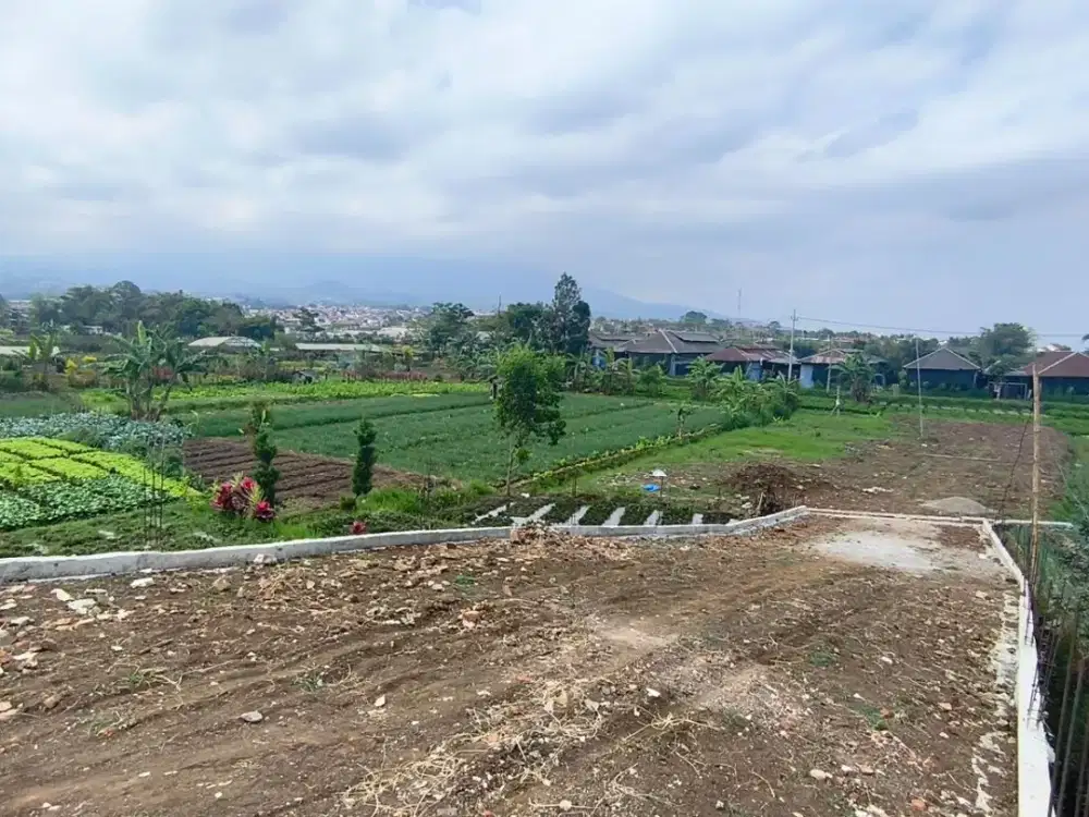 Villa Batu 3 Lantai Siap Bangun Lokasi Cantik View Gunung