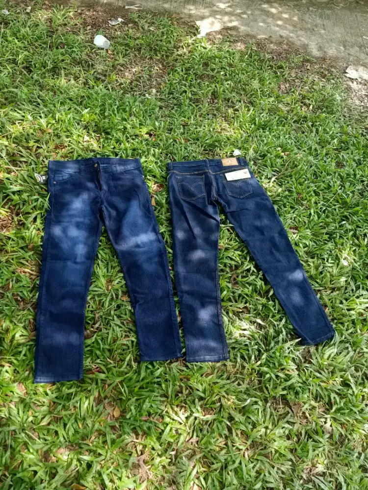 Di jual original dan baru celana panjang jeans cow no 31, bekas 32,34