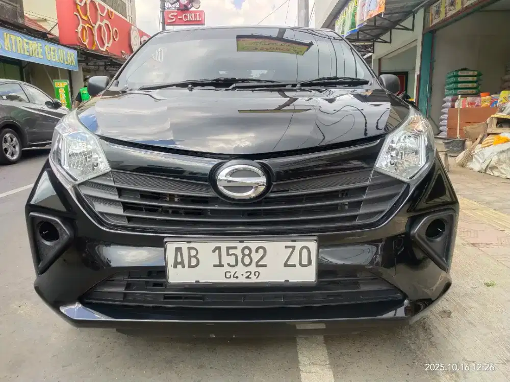 sigra D 1.0 mt 2024 AB km 8 ribuan.