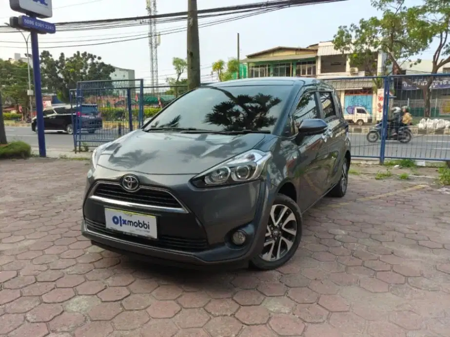 Pajak Panjang Toyota Sienta  1.5 V Bensin-AT 2017 Abu