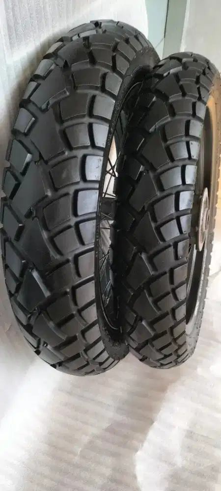 Jual Ban + Velk lebar Rossi