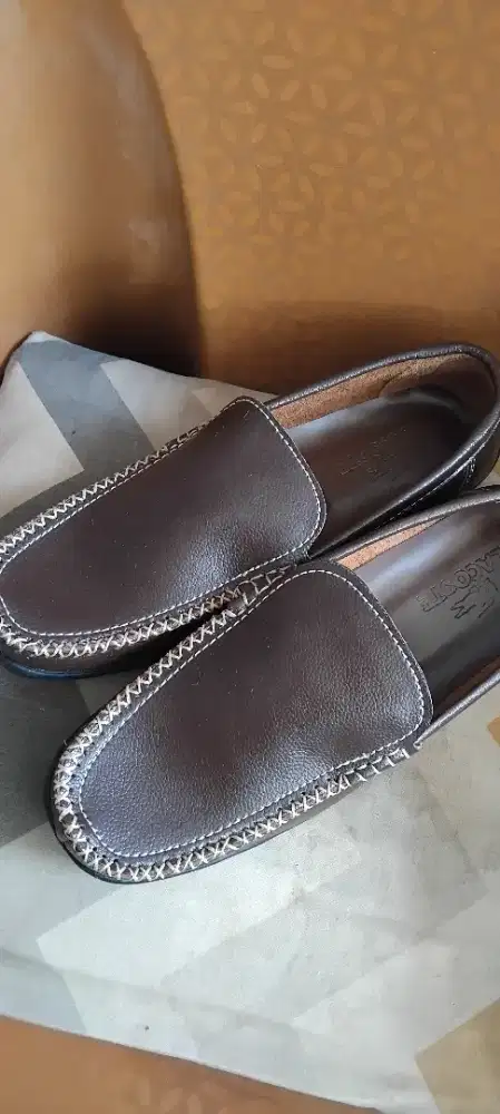 SEPATU FANTOPEL